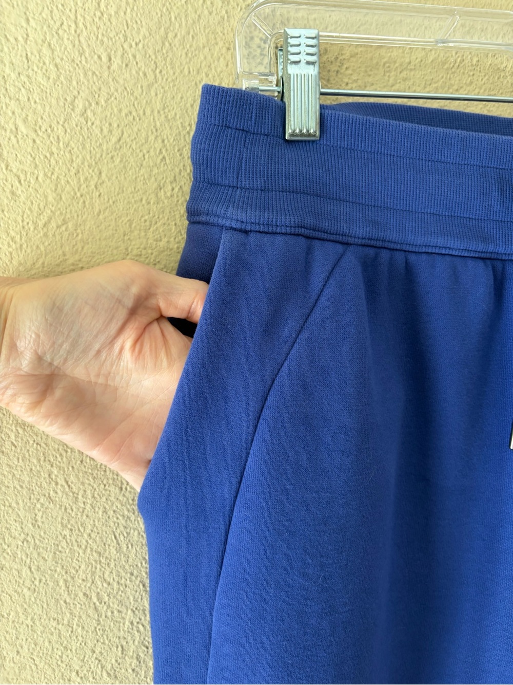 Lululemon Women’s Scuba High-Rise Relaxed Jogger 10 - Picture 6 of 10